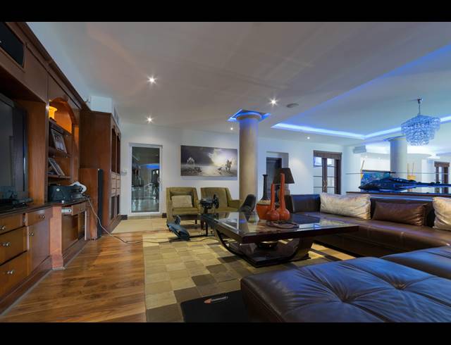 5 BEDROOM HOUSE FOR SALE IN DAINFERN VALLEY ESTATE